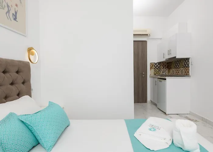 Boutique Giannikis By The 3* לימנריה