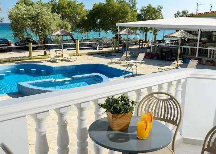 Boutique Giannikis By The מלון דירות לימנריה