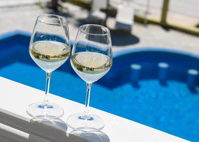 מלון דירות Boutique Giannikis By The 3*