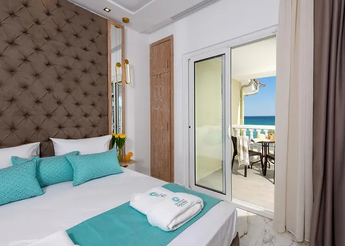 Boutique Giannikis By The מלון דירות לימנריה