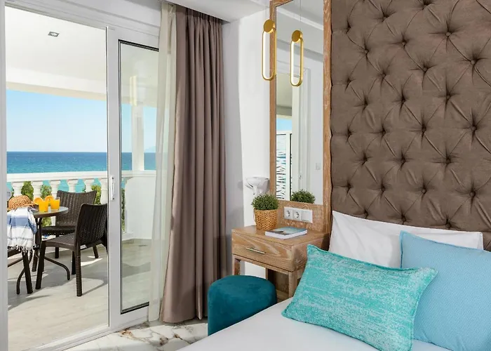 Boutique Giannikis By The מלון דירות לימנריה