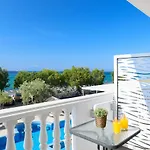 Boutique Giannikis By The リメナリア