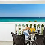 Boutique Giannikis By The アパートホテル