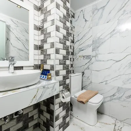 Boutique Giannikis By The 3* לימנריה