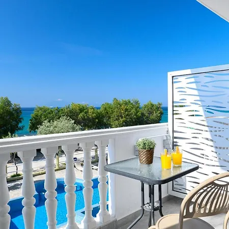 Boutique Giannikis By The