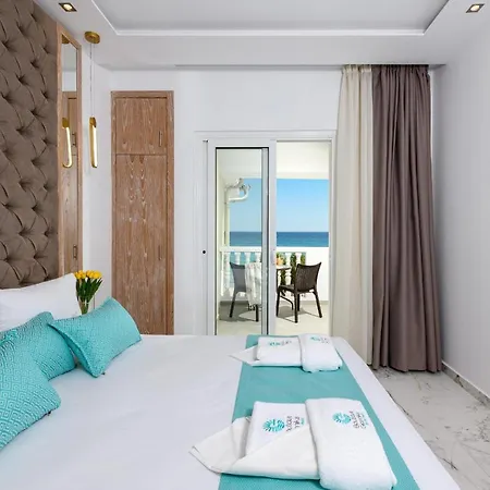 Boutique Giannikis By The לימנריה