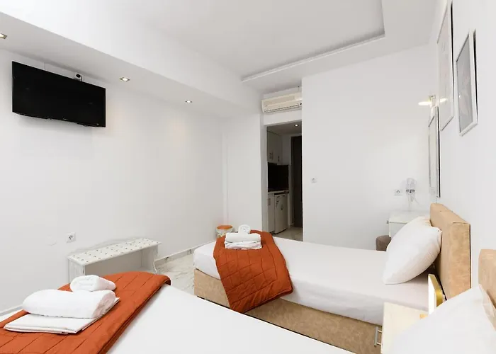 Boutique Giannikis By The アパートホテル 3*