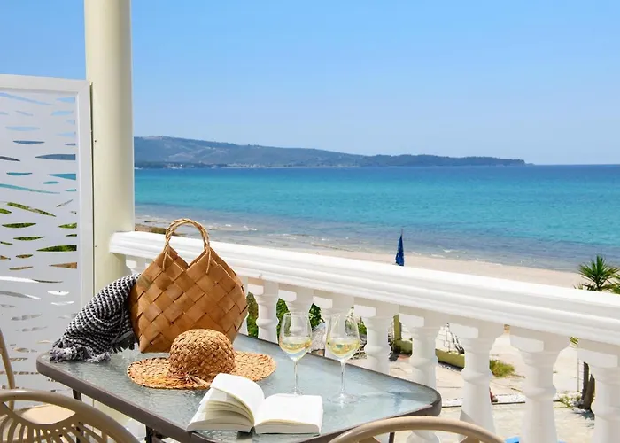 Apart-hotel Boutique Giannikis By The 3*