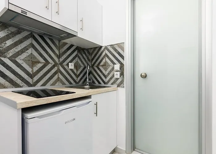 アパートホテル Boutique Giannikis By The リメナリア