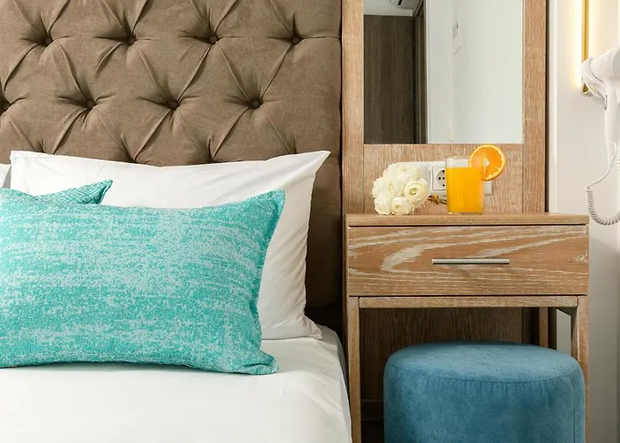 Boutique Giannikis By The 3*